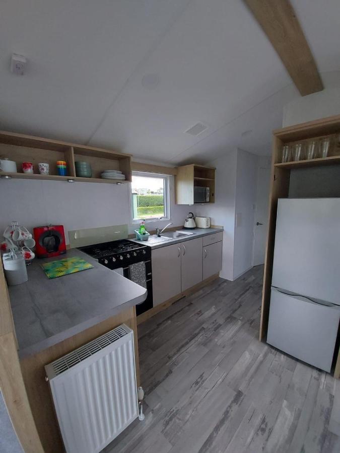 Woofles Luxury Caravan At Knaresborough Lido Exterior foto